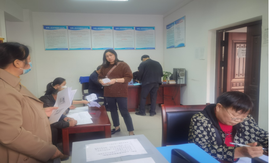 1731055164407652.png 中荊置業(yè)扎實(shí)推進(jìn)特困職工申報工作傳遞溫暖與關(guān)懷412.png